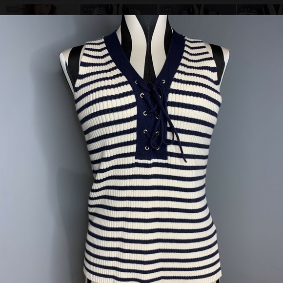 🔥 J Crew sleeveless top. Navy and cream. XXS . New listing. Grab it quick.🔥 - Picture 1 of 3
